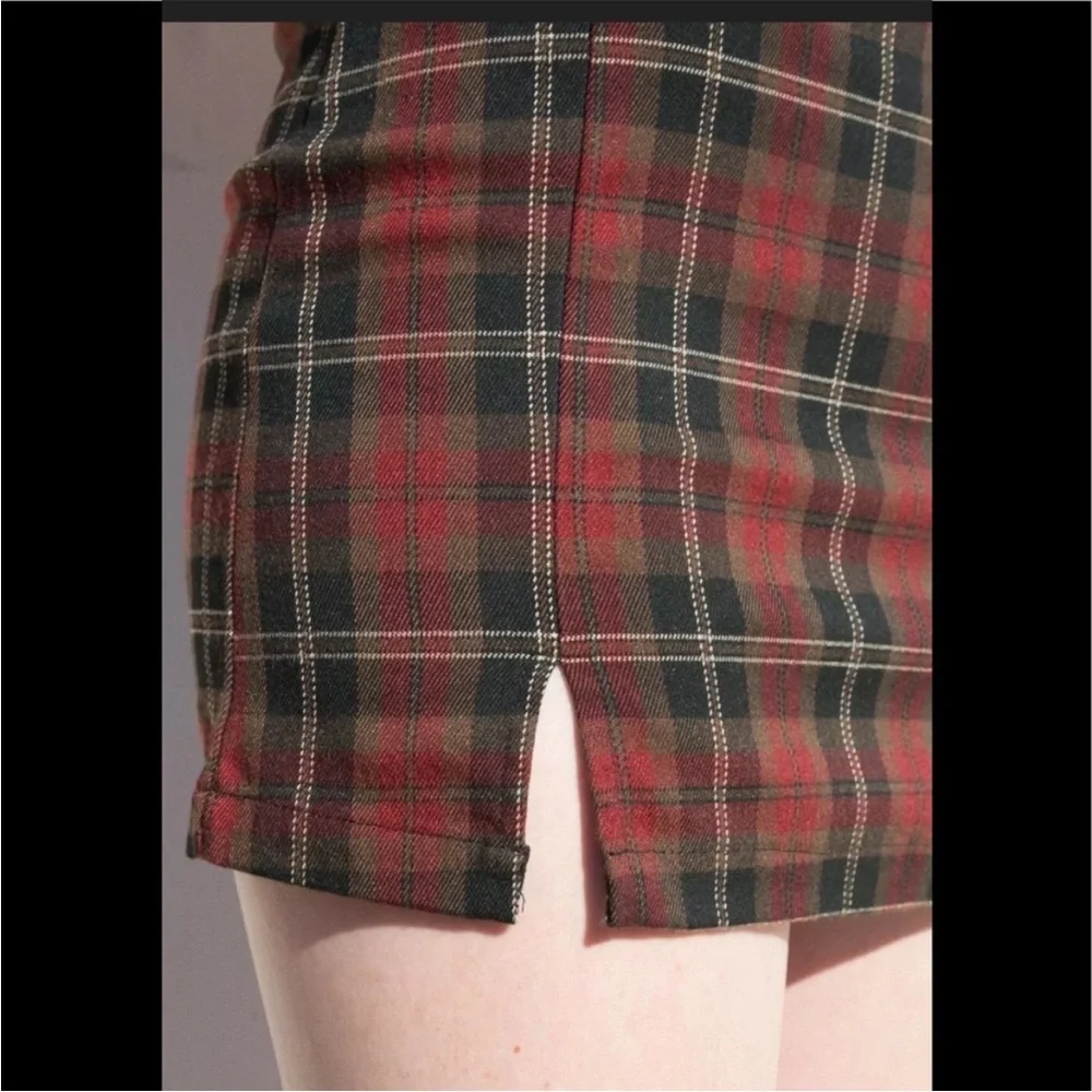 Brandy Melville Cara Skirt